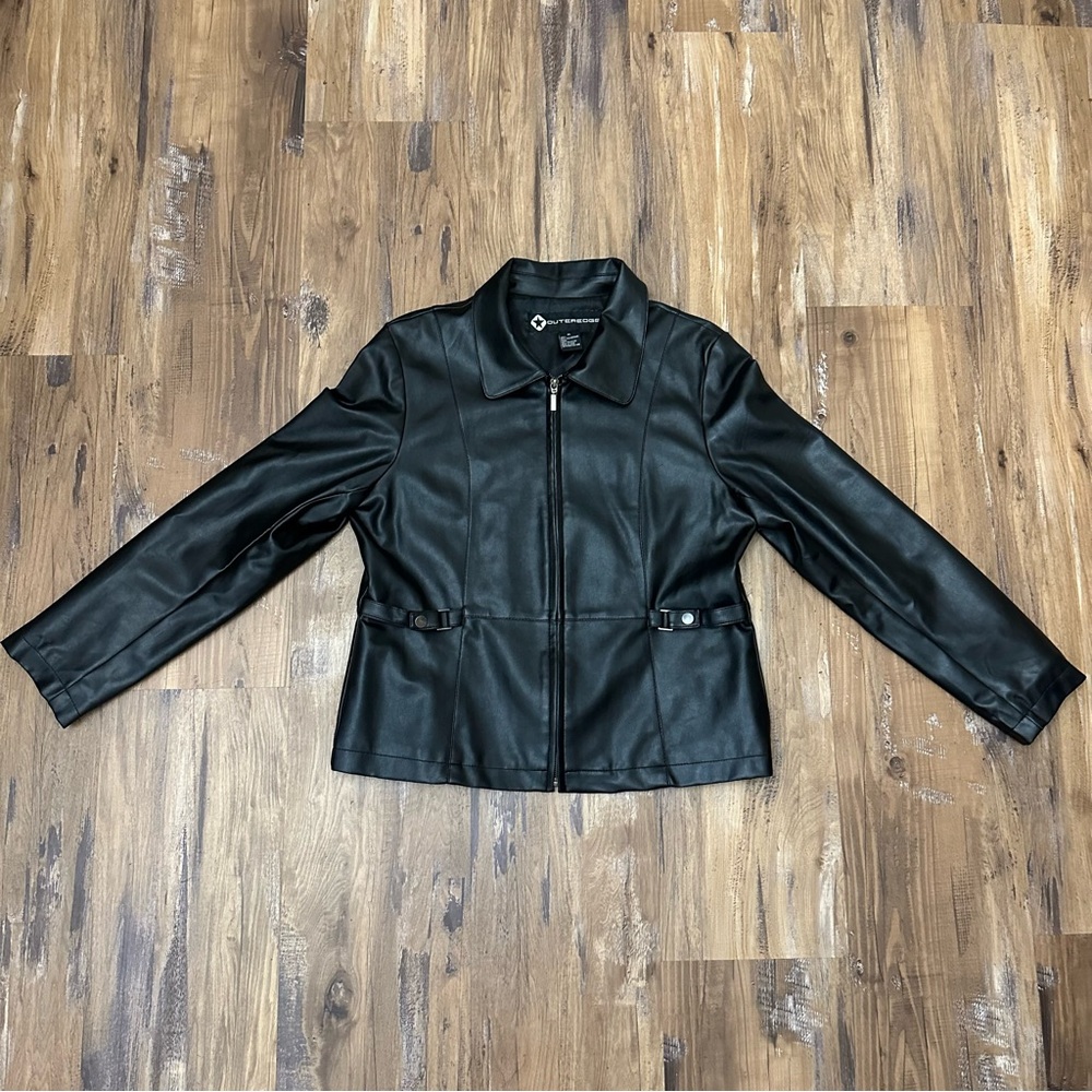 VTG Y2K 2000s Sleek Black Faux Leather Full Zip Jacket